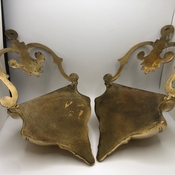 SOLD: Brass wall pocket/planter x2 (priced individually) - Picture 2 of 3